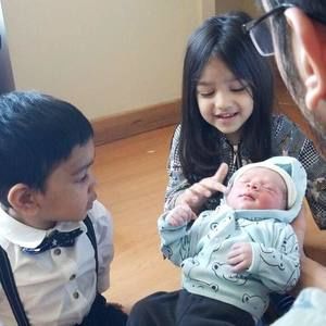 Meet your Posher, Khadija